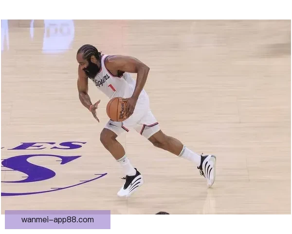 比克斯塔夫展望东部第一每人参与进攻球队实力将更强